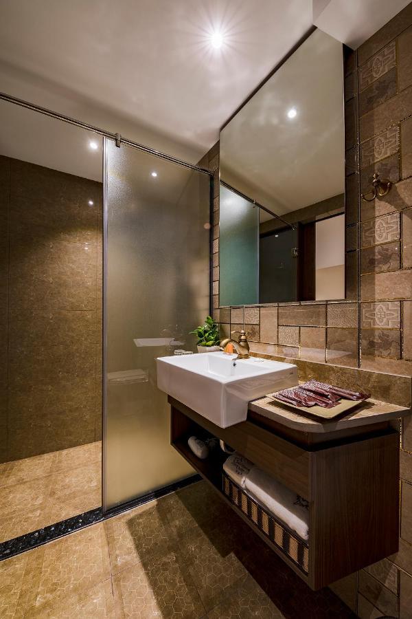 Sunflower Luxury Hotel Bandar Ho Chi Minh Luaran gambar